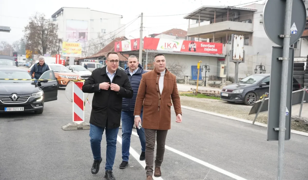 119c4a843-bb96-48aa-a976-7968e6d9fb7e