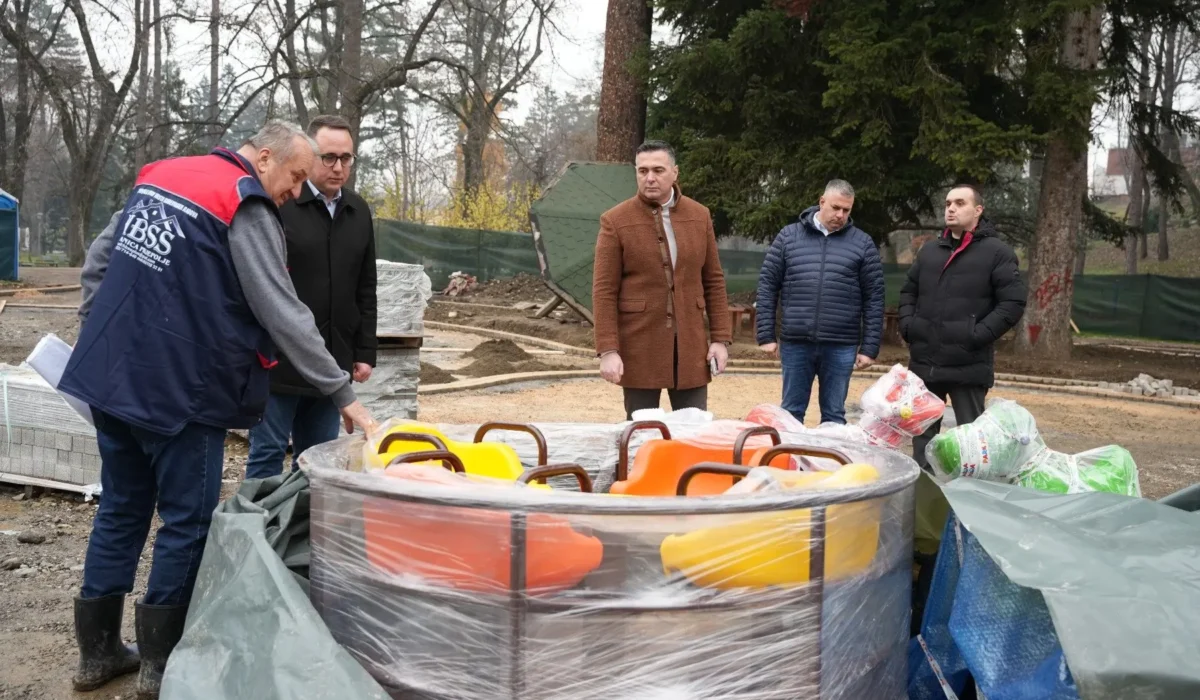 56a05d9b9-e703-4379-9ebb-520e8da5a4bf