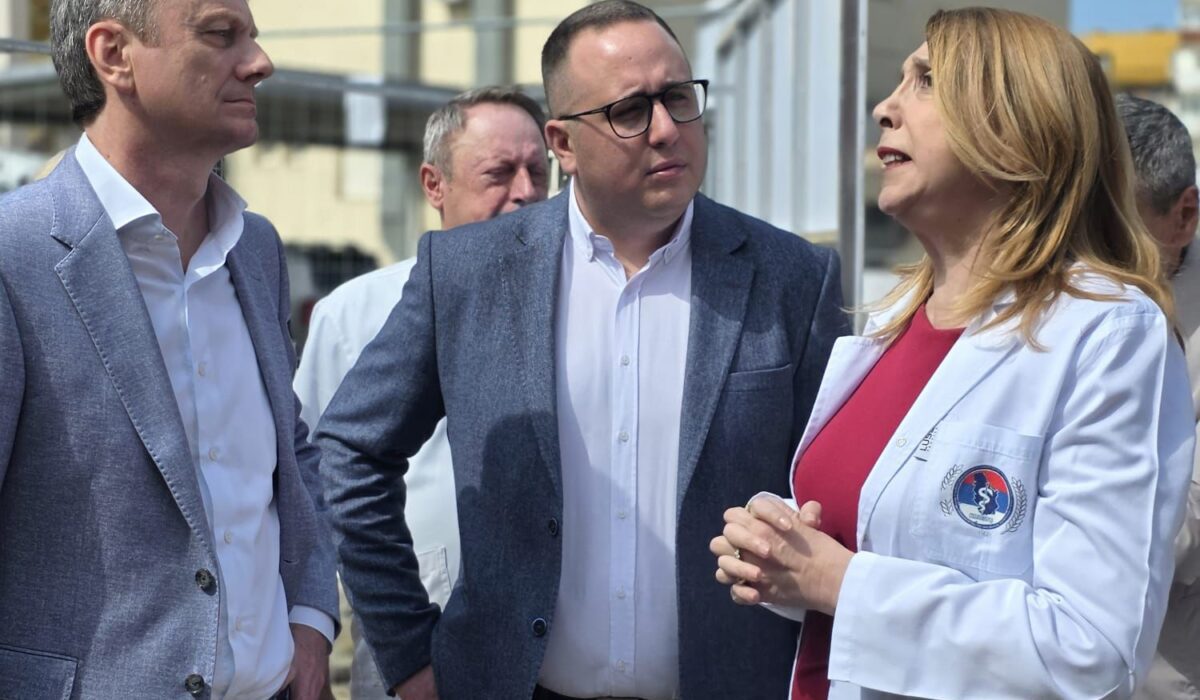 3fa702d9a-ddcb-458a-bd35-d8e782b40828