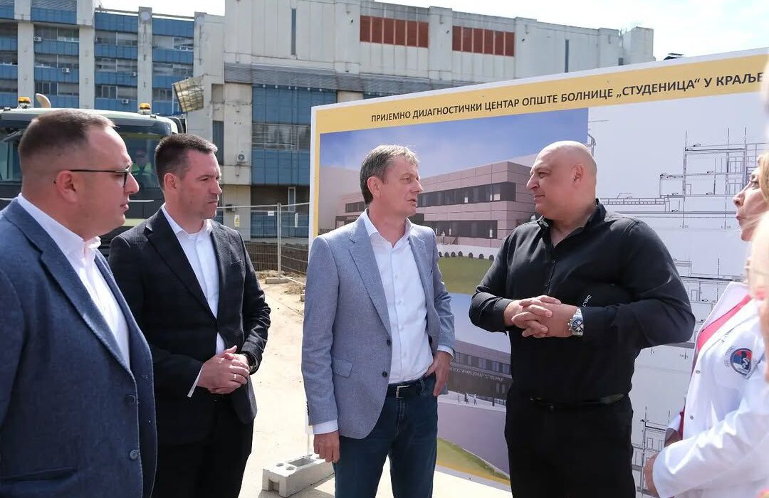 435c53415-8e06-47c2-b337-389db624a7fa