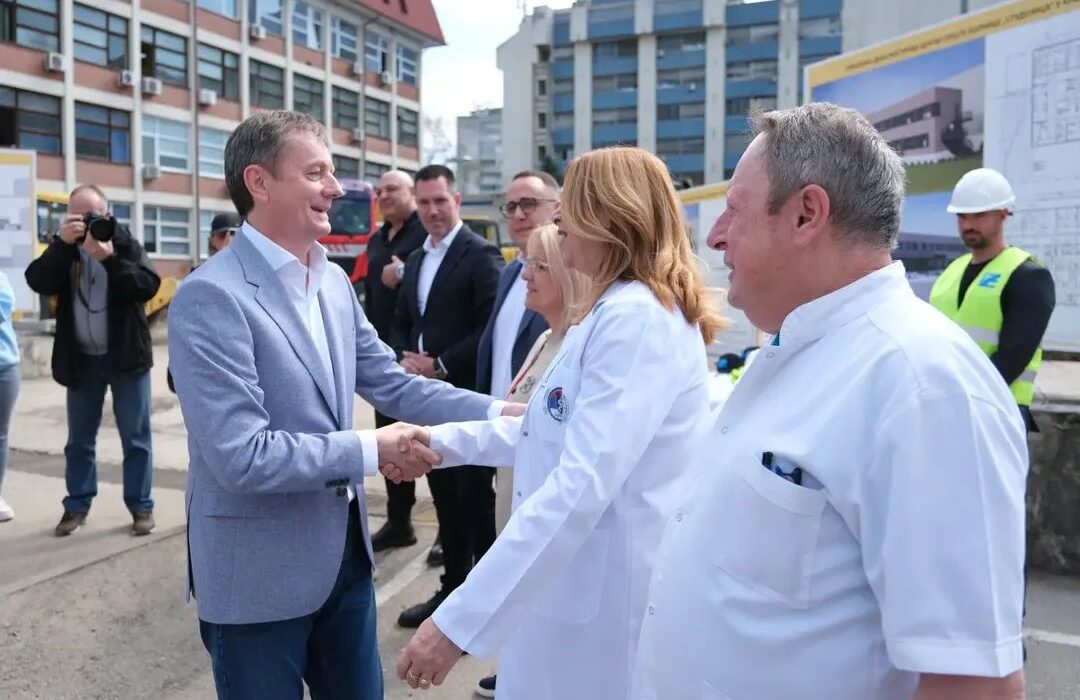 545903fe8-f5c9-4650-8e05-b4e90d562f09